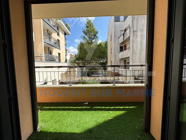 Proche centre-ville / Balcon / Parking