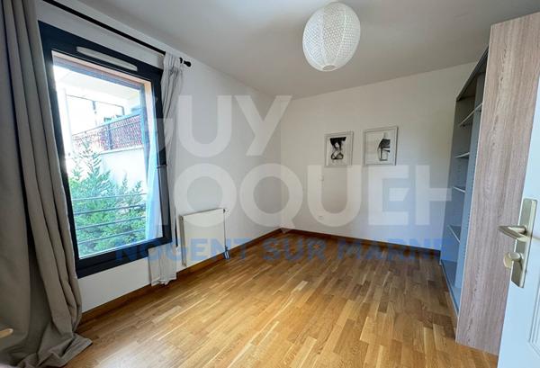 Proche centre-ville / Balcon / Parking