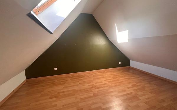 Maison à vendre    9 pièces • 186 m2 Saint-Julien