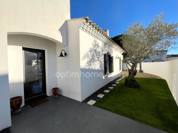 MARINA INDIVIDUELLE 5 PIÈCES 155 M2 AVEC PISCINE ET GARAGE AIGUES MORTES