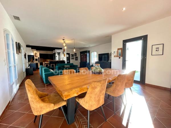 MARINA INDIVIDUELLE 5 PIÈCES 155 M2 AVEC PISCINE ET GARAGE AIGUES MORTES