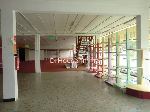 Commerce à vendre 5 pièces de 1 000 m²