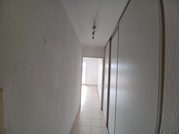 CENTRE MONTPELLIER PROCHE POLYGONE ET GARE : T4 DE 94 M²+TERRASSE DE 16M² +GARAGE FERME + CAVE !!