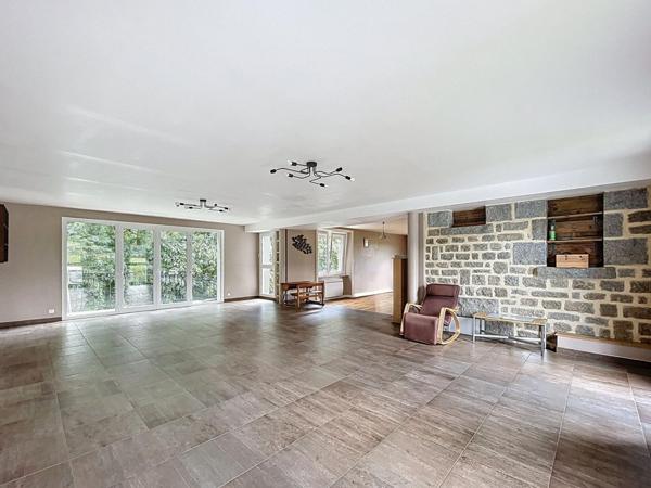 Maison à Dinan, 22100 - 10 pièces 252m²