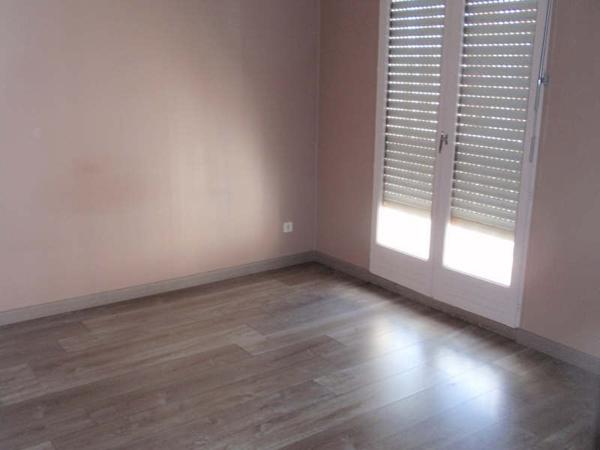 APPARTEMENT F2 - 2ème étage