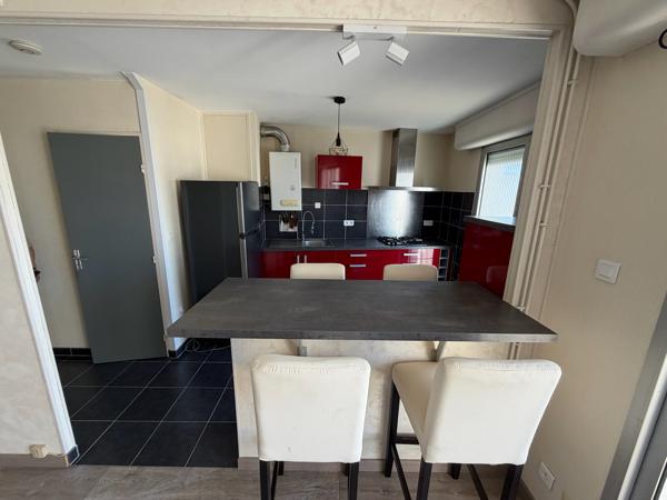 APPARTEMENT F2 - 2ème étage