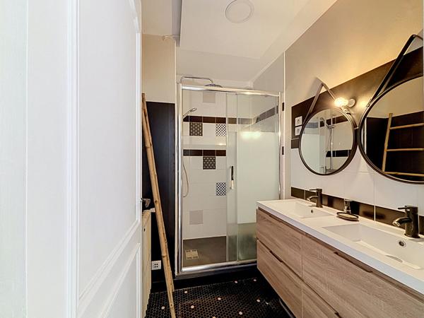 Maison Angers rénovée de 170 m2 avec studio indépendant