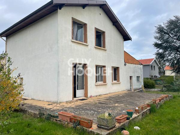 Maison proche commodités - Travaux à prévoir, fort potentiel