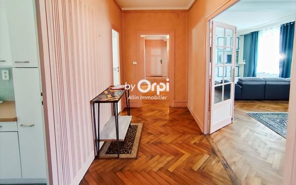 Appartement à vendre    4 pièces • 134,83 m2 Montluçon