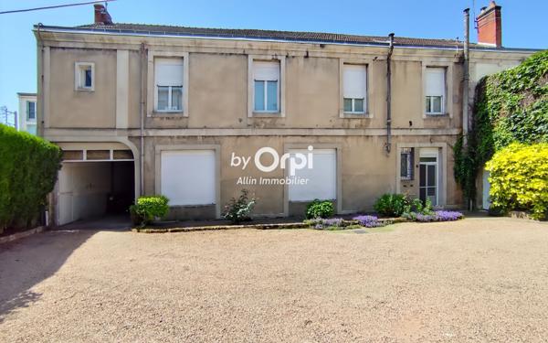 Appartement à vendre    4 pièces • 134,83 m2 Montluçon