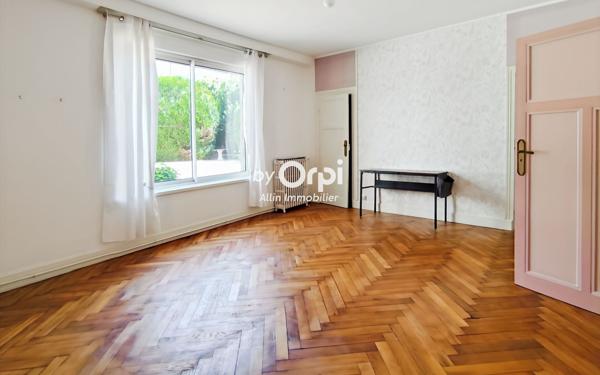 Appartement à vendre    4 pièces • 134,83 m2 Montluçon
