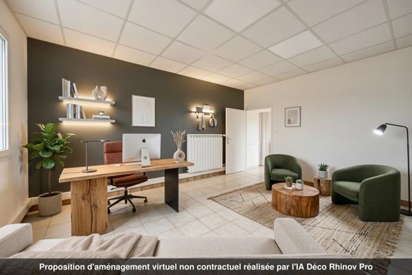 THURINS - Propriété avec terrain, dépendance et garages en limite de zone agricole