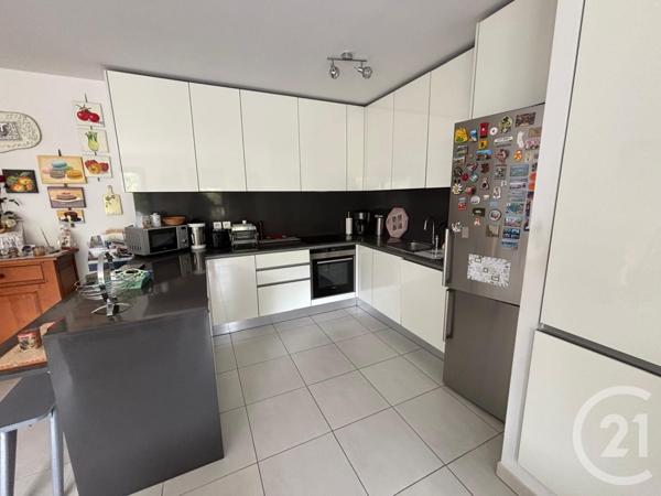 Appartement F3 à vendre  3 pièces - 74,65 m2 CLAYE SOUILLY - 77