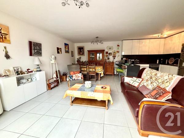 Appartement F3 à vendre  3 pièces - 74,65 m2 CLAYE SOUILLY - 77