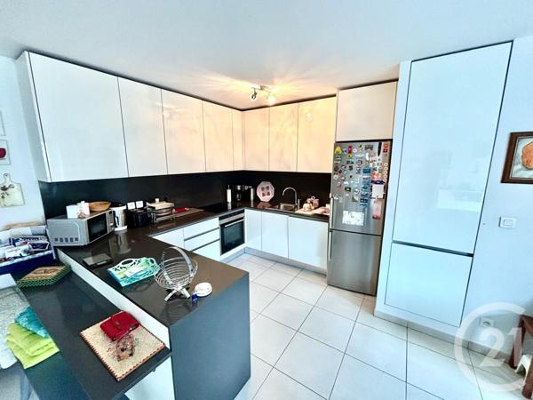 Appartement F3 à vendre  3 pièces - 74,65 m2 CLAYE SOUILLY - 77
