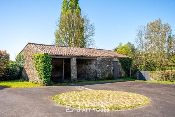 Grange d’exception et longère du XVIIe siècle sur 8 hectares
