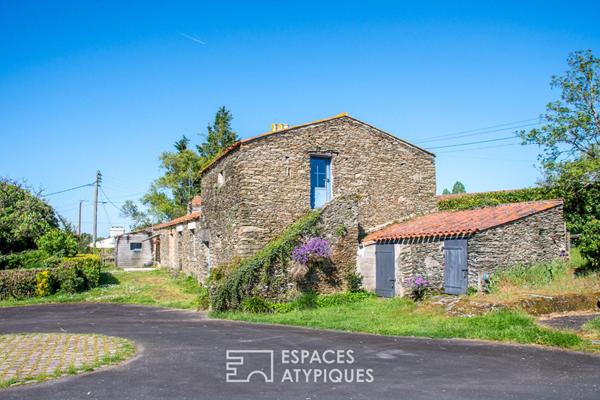 Grange d’exception et longère du XVIIe siècle sur 8 hectares
