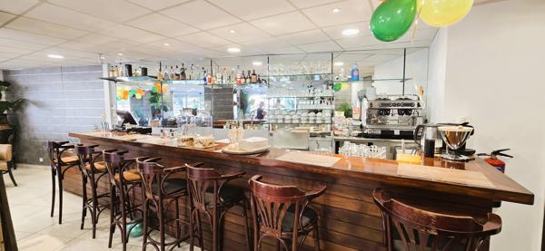 Restaurant RN7 Villeneuve-Loubet 230 m2 plus 70 m2 Terrasse