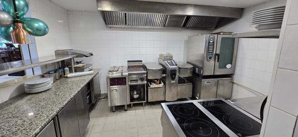 Restaurant RN7 Villeneuve-Loubet 230 m2 plus 70 m2 Terrasse