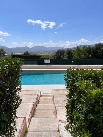 Le Cannet : 2 pièces de 42 m2 à rénover dans résidence sécurisée avec piscine