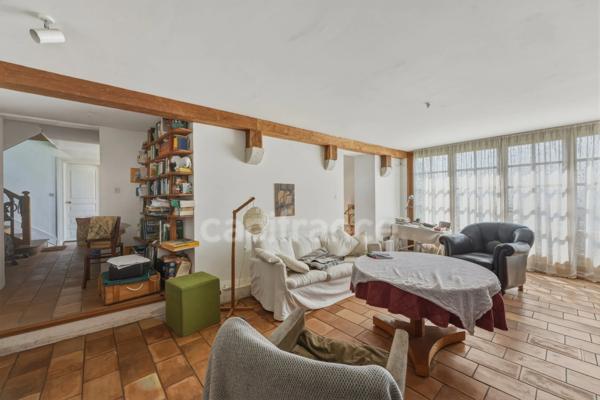 Maison à vendre 5 pièces PERON (01)