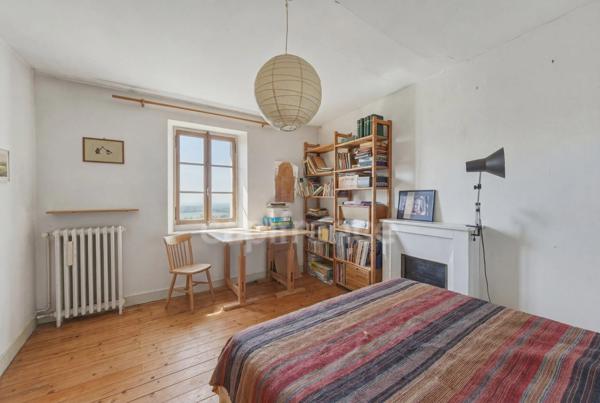 Maison à vendre 5 pièces PERON (01)