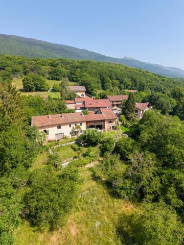 Maison à vendre 5 pièces PERON (01)