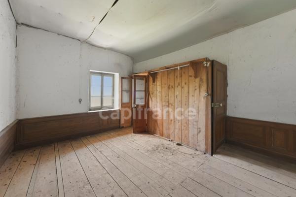 Maison à vendre 5 pièces PERON (01)