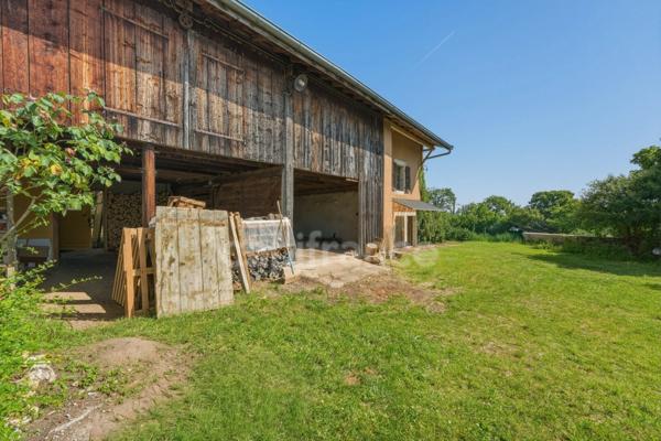 Maison à vendre 5 pièces PERON (01)