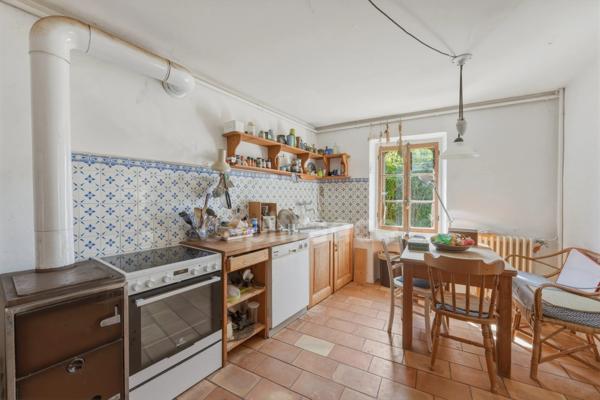 Maison à vendre 5 pièces PERON (01)