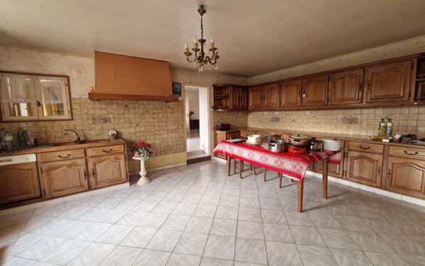 Maison à vendre    3 pièces •  Châteauvieux