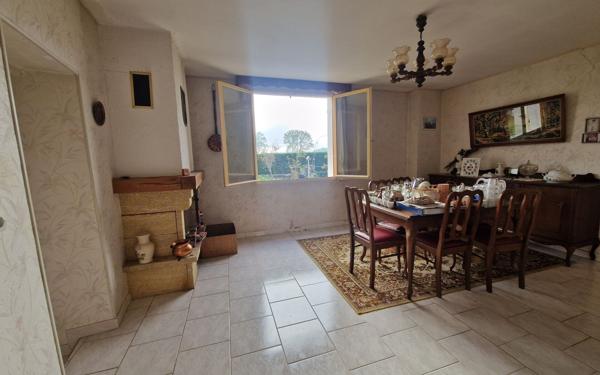 Maison à vendre    3 pièces •  Châteauvieux