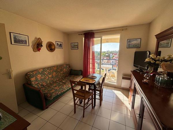 APPARTEMENT à VAUX SUR MER