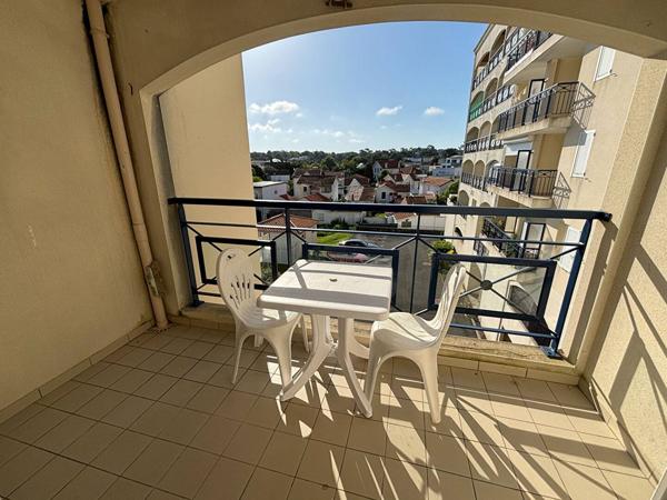 APPARTEMENT à VAUX SUR MER