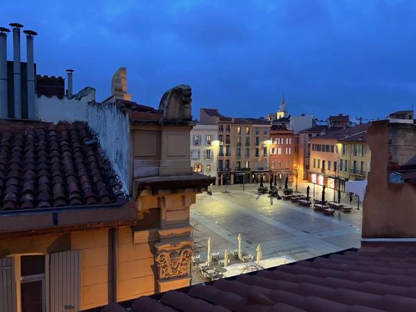 Vente                                                      Immeuble
                        
                     21 pièces                      375 m2                     à Perpignan