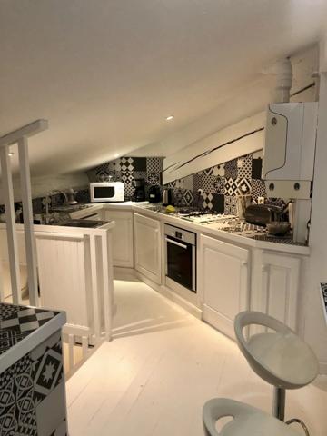 Vente                                                      Immeuble
                        
                     21 pièces                      375 m2                     à Perpignan