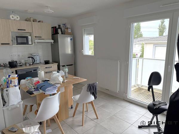 Appartement 2 pièces 42 m² AMBARES ET LAGRAVE - 33440