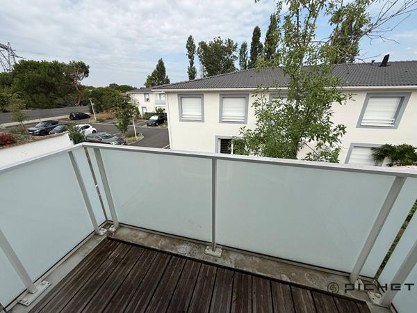 Appartement 2 pièces 42 m² AMBARES ET LAGRAVE - 33440