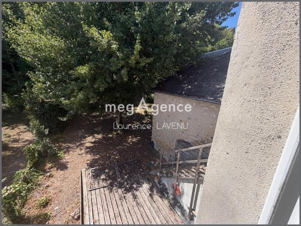 Appartement à ARGENTON-SUR-CREUSE, 36200 - 8 pièces 302m²