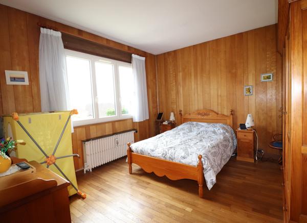 Maison
         5 pièces
        - 120 m² Exclusivité 355 000 € *