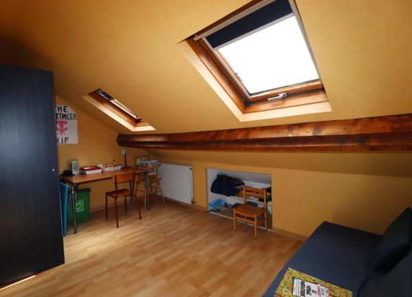 Maison
         5 pièces
        - 120 m² Exclusivité 355 000 € *