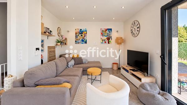 Maison
         6 pièces
        - 140 m² Bien prestige 475 000 € *