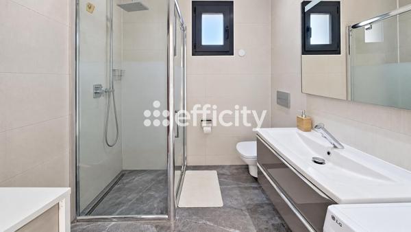 Maison
         6 pièces
        - 140 m² Bien prestige 475 000 € *