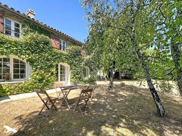 Maison 319 000 € Châteaubernard 8 p 270 m² DPE D