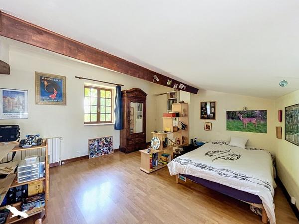 Maison 319 000 € Châteaubernard 8 p 270 m² DPE D