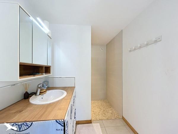 Maison 319 000 € Châteaubernard 8 p 270 m² DPE D