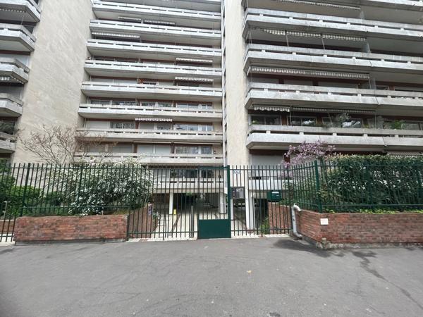 Parking/box · Vente Paris (75011)