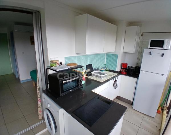 A 200 METRES DES PLAGES,STUDIO MEUBLE RDC SAINTE ANNE (972)