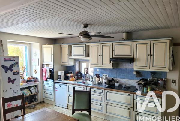 Maison à vendre 9 pièces 196 m² Morannes sur Sarthe-Daumeray