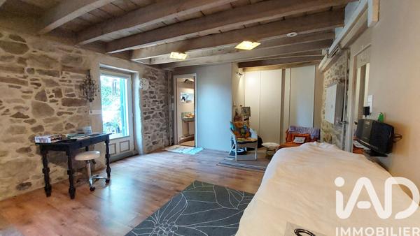 Maison à vendre 9 pièces 196 m² Morannes sur Sarthe-Daumeray